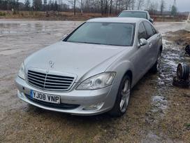 Mercedes-Benz S320