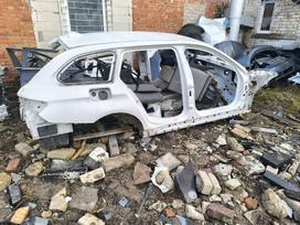 BMW 530, Kebulas dalimis, lonžeronai (priekiniai, galiniai)