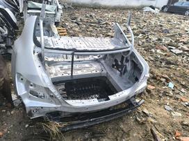 Mercedes-Benz E220, Kabulas, frame rails (fornt, rear)