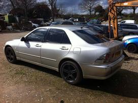 Lexus IS klasė