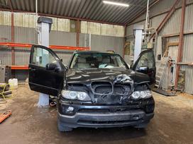 BMW X5 Is ispanijos rudziu nera