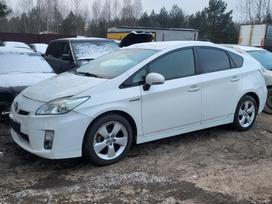 Toyota Prius Dalimis siūnčiam detales į kitus miestus говорим по русски