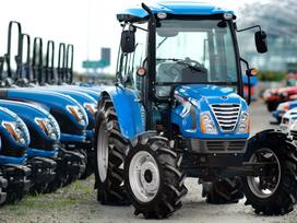 LS Mtron XU 6168, tractors