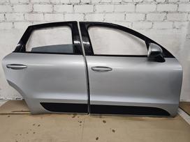 Porsche Macan, Durys ir kita