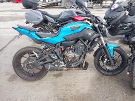 Yamaha MT 07, street / classic