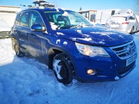 Volkswagen Tiguan for parts. Automobilis ardomas dalimis запасные части автомобил