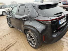 Toyota Yaris Cross по частям