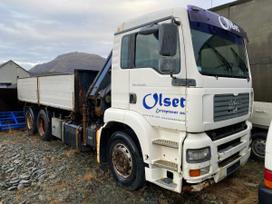 MAN 26.413 FNCL, savivarčiai su kranu