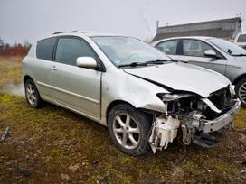 Toyota Corolla dalimis. Automobilis ardomas dalimis запасные части автомобиля
