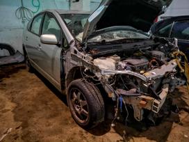 Toyota Prius rezerves daļās. Automobilis ardomas dalimis запасные части авто