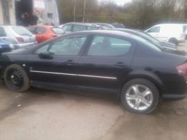 Peugeot 407 dalimis. Turime ivairiu prancuzisku automobiliu modeliu ivairiu v