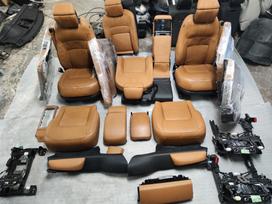 Land Rover Range Rover Galiu parduoti po detale