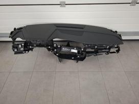 Audi Q8 e-tron panelė