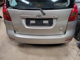Toyota Corolla Verso dalimis