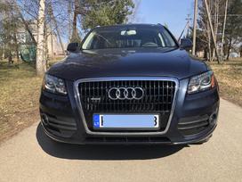 Audi Q5, 2.0 l., off-road / crossover