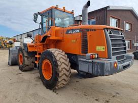 Doosan DL300, frontaliniai krautuvai