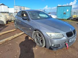 BMW 330 N57 330d 180kw mechanine spalva a52 visos dalys yra a