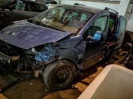 Citroen Berlingo по частям. Automobilis ardomas dalimis запасные части автомобил