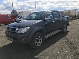 Toyota Hilux for parts. Yra 2 mašinos 2012 2013m rėmų nebėra būdos nebėra
