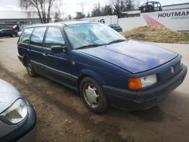Volkswagen Passat for parts. Automobilis ardomas dalimis запасные части автомобил