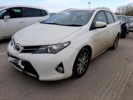 Toyota Auris dalimis. Toyota auris 2014 metų variklio kubatūra 1 3 benzinas
