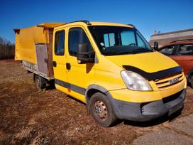 Iveco Daily по частям. Automobilis ardomas dalimis запасные части автомобил