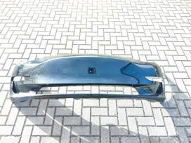 Tesla Model 3 Be parktroniku skyliu