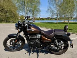 Royal Enfield Meteor 349cc, street / classic
