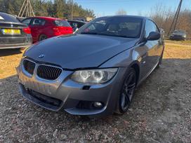 BMW 330 Spalvos kodas a52 7 variklio kodas n57d30a taip pat yra daugia