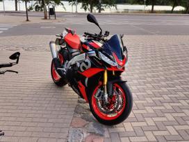 Aprilia Tuono 1100cc, street / classic