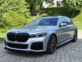 BMW 750, 4.4 l., Седан