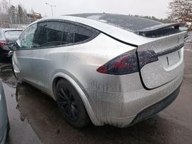 Tesla Model X по частям