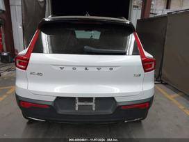 Volvo XC40 dalimis. R design automobilis dalimis variklis t4