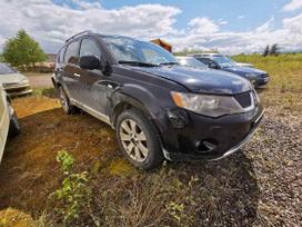 Mitsubishi Outlander rezerves daļās. Automobilis ardomas dalimis запасные части авто