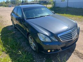 Mercedes-Benz E klasė Variklis 651 924 spalva c755 dėžė turime daug įvairi