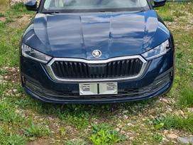 Skoda Octavia priekis parduota variklis dtrd rida 28000 km