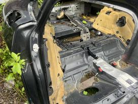 Porsche Panamera virsbūves detaļas