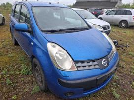 Nissan Note for parts. Automobilis ardomas dalimis запасные части автомобил