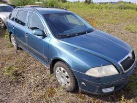 Skoda Octavia dalimis. Automobilis ardomas dalimis запасные части автомобиля