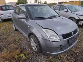 Suzuki Swift dalimis. Automobilis ardomas dalimis запасные части автомобиля