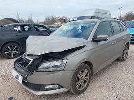 Skoda Fabia dalimis. škoda fabia 2017 metų variklio kubatūra 1 0 benzinas mp