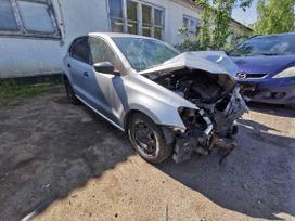 Volkswagen Polo dalimis. Automobilis ardomas dalimis запасные части автомобиля