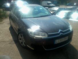 Citroen C5 по частям. Turime ivairiu prancuzisku automobiliu modeliu ivairiu