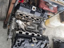 BMW 745 kloķvārpsta, dzinēja galva