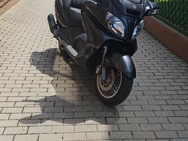 Suzuki Burgman 650cc, мотороллеры / мопеды