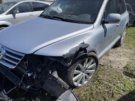 Volkswagen Touareg dalimis