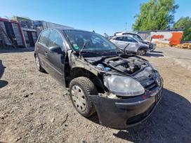 Volkswagen Golf dalimis. Automobilis ardomas dalimis запасные части автомобиля