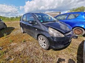 Honda Jazz по частям. Automobilis ardomas dalimis запасные части автомобил