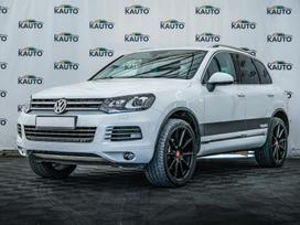 Volkswagen Touareg, 3.0 l., off-road / crossover