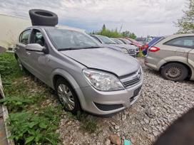 Opel Astra dalimis. Automobilis ardomas dalimis запасные части автомобиля